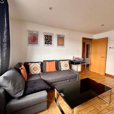 City Centre Apartment Next To Bus And Train Station Inverness Ngoại thất bức ảnh